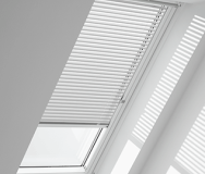 Jaloezie, witte zijgeleiders en module, leveren en plaatsen